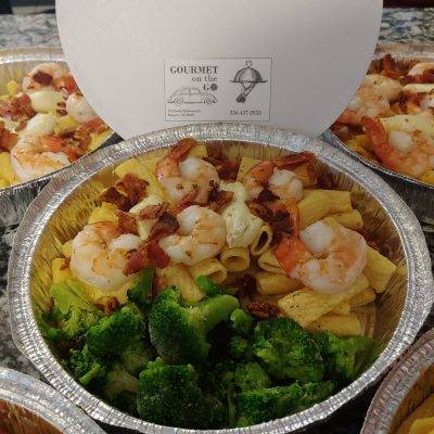 Bacon and Brie Shrimp Macaroni & Cheese with Broccoli